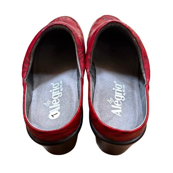 Alegria red embossed leather clogs comfort platform slip on shoes US size 7M - Picture 4 of 11
